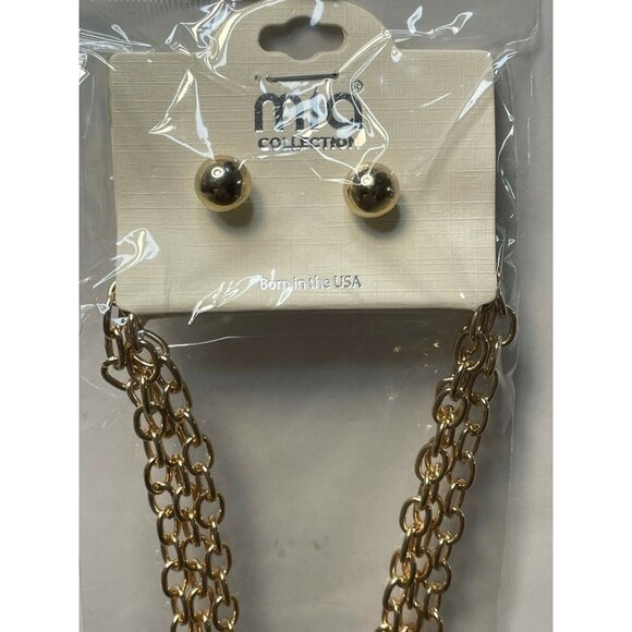 Mia Collection Gold chain tassel necklace with Gold stud earrings - Picture 2 of 6